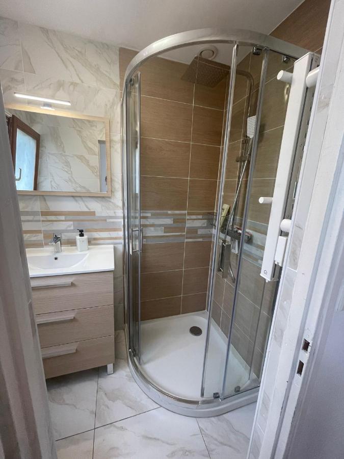 Appartement Cosy Entier, Parking Gratuit Dans La Rue Діжон Екстер'єр фото